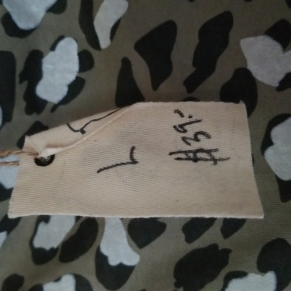 Top - Picture 5 of 6